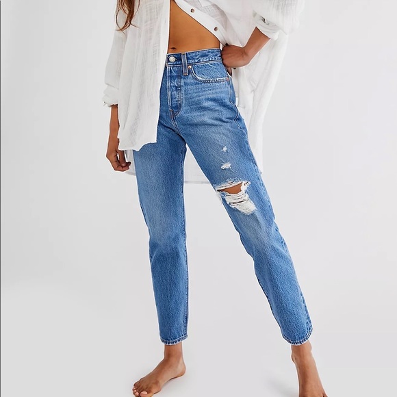 Levi’s Wedgie Icon High-Rise Jeans - Picture 1 of 3